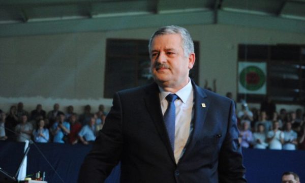 Agim Veliu kërkon të jetë pjesë e listës së LDK-së për zgjedhjet e 28 dhjetorit