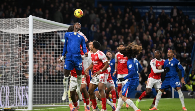 Arsenal s’e shfrytëzon epërsinë numerike në fushë ndaj Chelseas, derbi londinez mbyllet në paqe