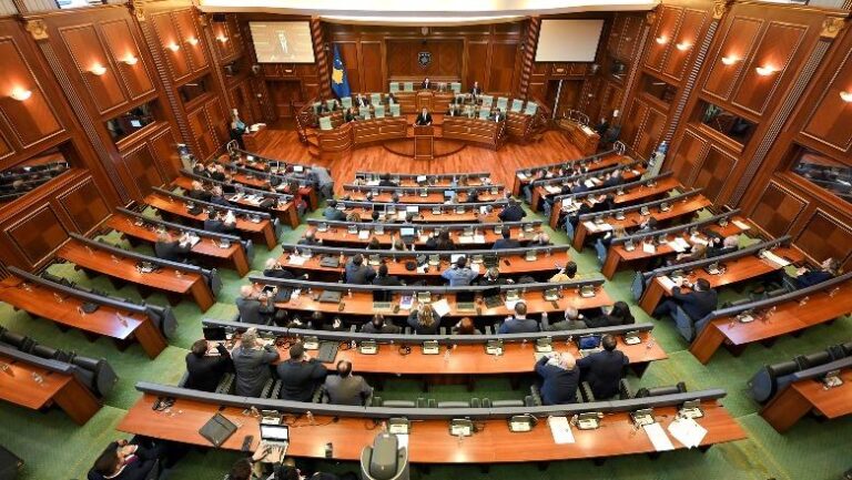 Një milion e 515 mijë euro për deputetët pa asnjë ligj të miratuar, askush s’hoqi dorë nga paga