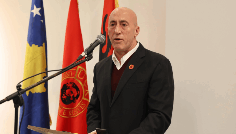 Haradinaj: 28 Nëntori i zbrazët pa bashkëluftëtarët që po gjykohen padrejtësisht në Hagë