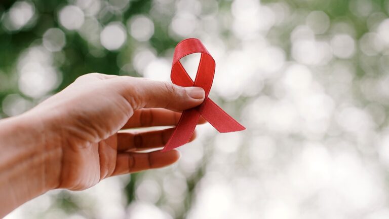 Gjashtë të vdekur këtë vit në Kosovë si pasojë e HIV-AIDS, 31 raste të reja