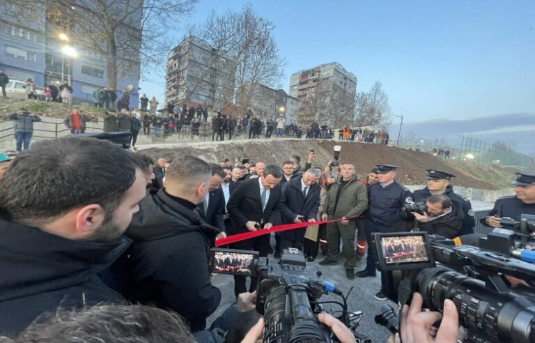 Kurti: Besoj se do të vijë dita kur edhe ura kryesore mbi Ibër do të hapet