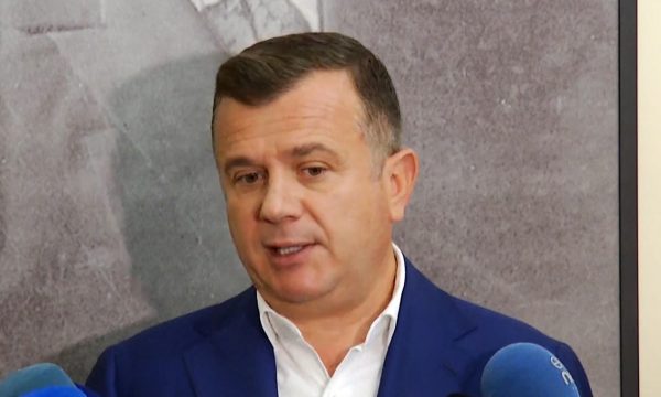Balla për kaosin në Kuvend: Sa herë Kosova ka festë, Saliu e bën një dëm në Shqipëri