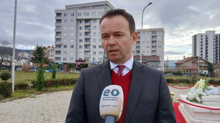 Peci: Do të propozoj që ura ta mbajë emrin e Albin Kurtit