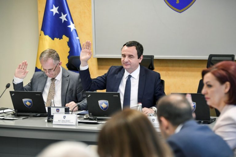 Qeveria në detyrë mban mbledhjen e fundit për këtë vit, miraton tri vendime