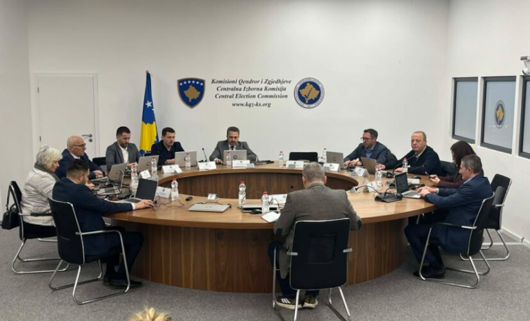 KQZ përmbyllë akreditimin e vëzhguesve – akreditohen 19,254, mbi 91% e tyre përfaqësojnë subjektet politike
