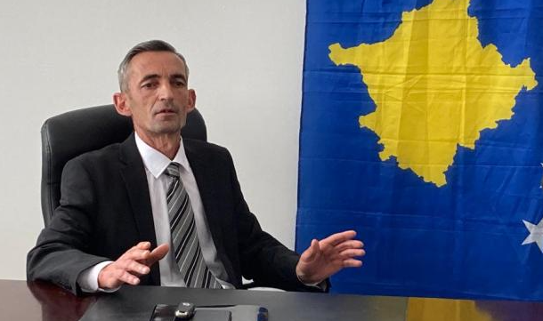 Ilir Peci paralajmëron tensione në Zveçan: Ka presion mbi administratën