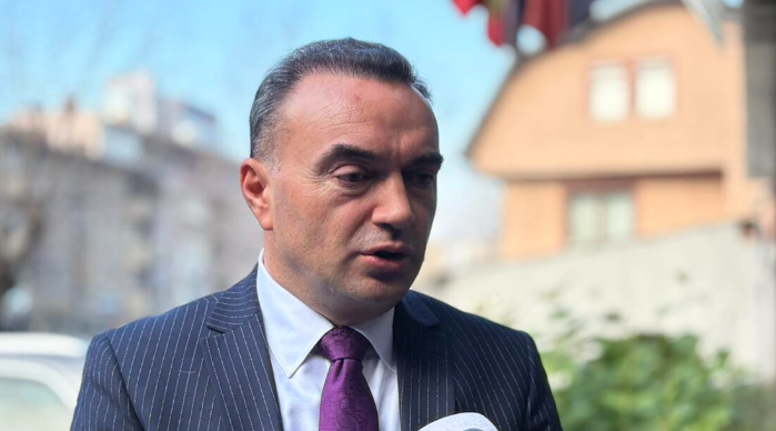 Rafuna ia gjen Kurtit shembujt e dy vendeve evropiane ku ministrat e Financave janë bërë kryetarë të odave ekomomike
