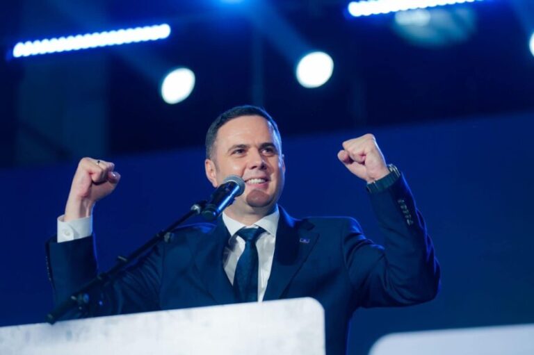 Abdixhiku: Zgjedh shpresën, 123 është numri ynë