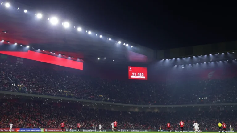 FIFA gjobit FSHF-në për ndeshjen ndaj Anglisë