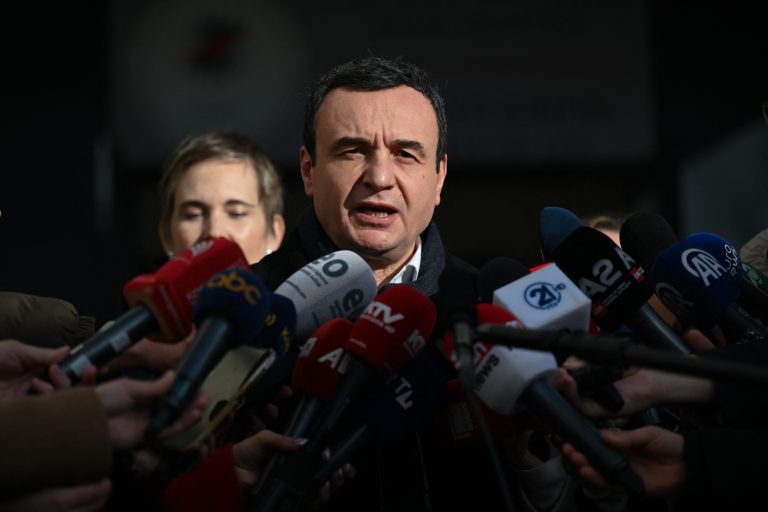 Paga e 13-të për punëtorët e sektorit publik, Kurti: Do ta marrin në fillim të vitit