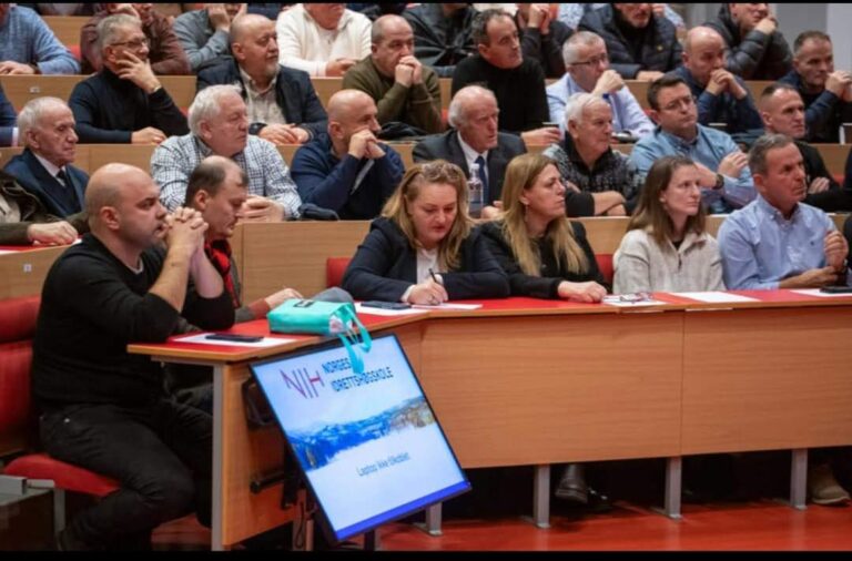Ambasadorja e Kosovës në Norvegji në tubim të VV-së, Mehmetaj: I bindur që kanë me vjedh vota edhe në ambasada