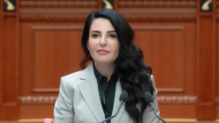 Rikthehet në detyrë Belinda Balluku, Kushtetuesja pranon ankesën e Edi Ramës