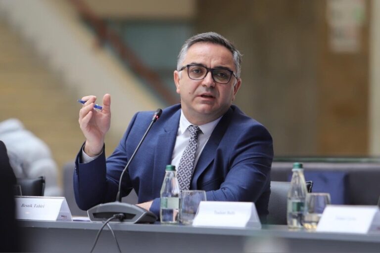 Çmimet e larta të produkteve bazike, Tahiri i AAK-së: Duket se të vetmet gjëra të lira kanë mbetur pagat