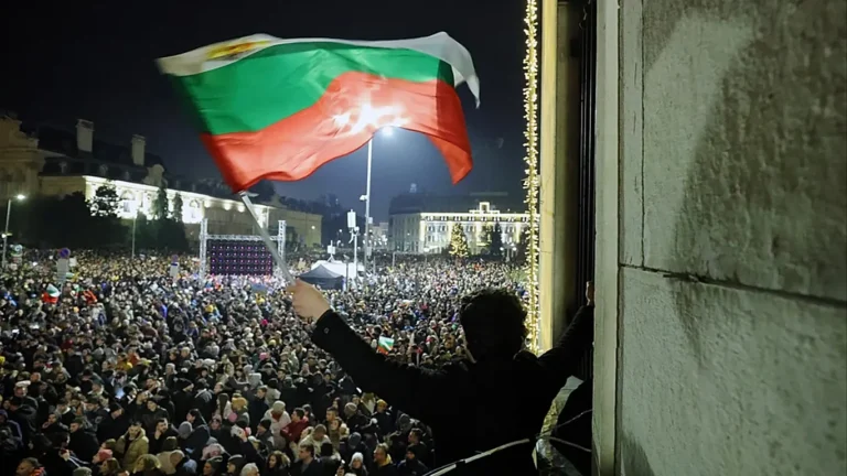 Qeveria bullgare jep dorëheqjen pas protestave masive kundër korrupsionit