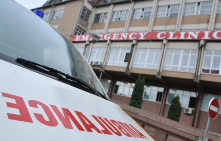 Humb jetën në QKUK këmbësori i aksidentuar në Fushë-Kosovë