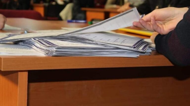 KQZ-ja sërish shpërblen kompaninë sllovene për shtypjen e materialeve zgjedhore