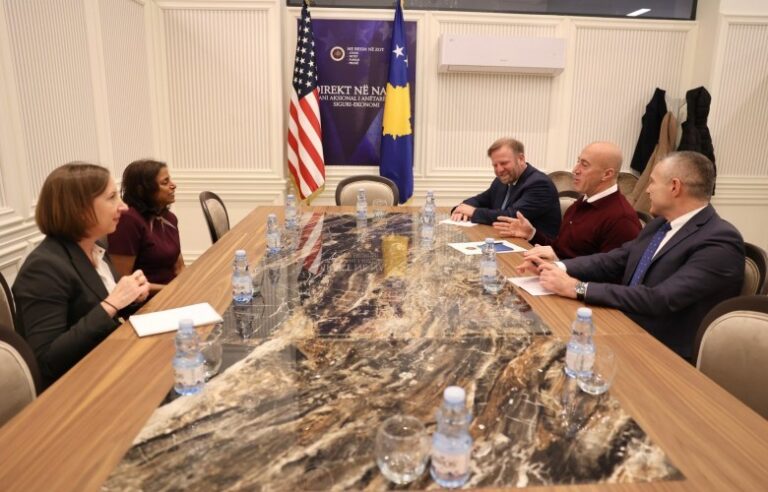 Haradinaj takon diplomaten Prattipati, flasin për zgjedhjet e dhjetorit