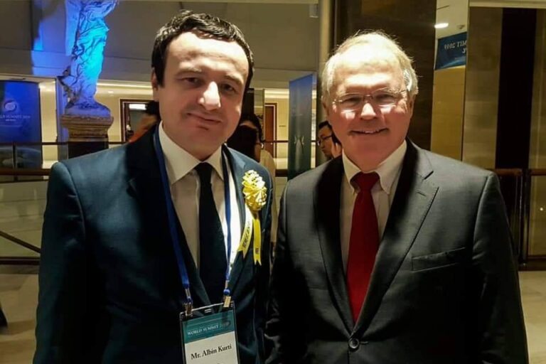 Hill: Ekziston perceptimi që Kosova s’po punon me SHBA-në, Kurti duhet të kuptojë më shumë palën tjetër