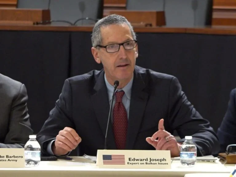 Joseph: Ballkani mbetet dinamik edhe në festa, zgjedhjet në Kosovë dhe turbulenca në diplomacinë serbe
