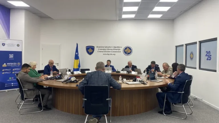 Përgatitjet për zgjedhjet e 28 dhjetorit drejt finalizimit, materialet dhe fletëvotimet janë gati