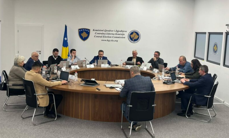 KQZ akrediton mbi 18 mijë vëzhgues, 96% e tyre janë vëzhgues të subjekteve politike
