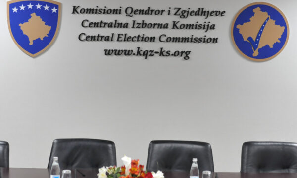 Përgatitjet për zgjedhjet e parakohshme të 28 dhjetorit, KQZ mban sot mbledhjen e radhës