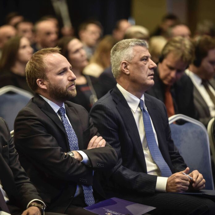 Tahiri bisedon me Thaçin në telefon: E njoftova që nesër të gjithë shqiptarët janë në Shkup