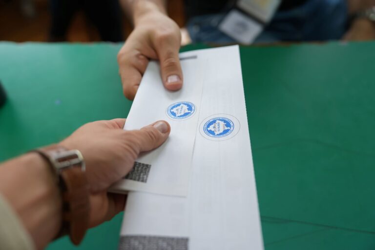 KQZ certifikon 1,146 kandidatë për deputetë të 23 subjekteve politike për pjesëmarrje në zgjedhjet e 28 dhjetorit