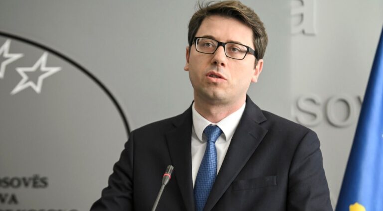 Murati: BE hoqi masat ndaj Kosovës, të vetmet që kanë mbetur janë ato të opozitës