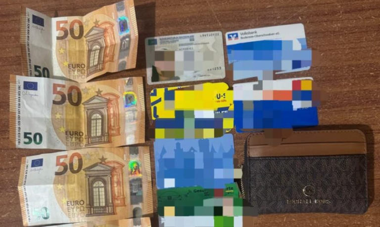 Policët gjejnë kuletën me para, ia kthejnë pronares