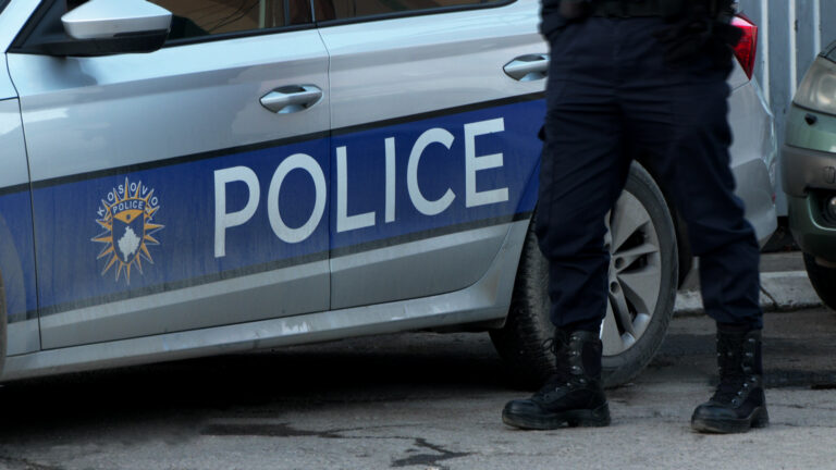 Ekstradohet nga Kosova për në Shqipëri i kërkuari me urdhërarrest ndërkombëtar