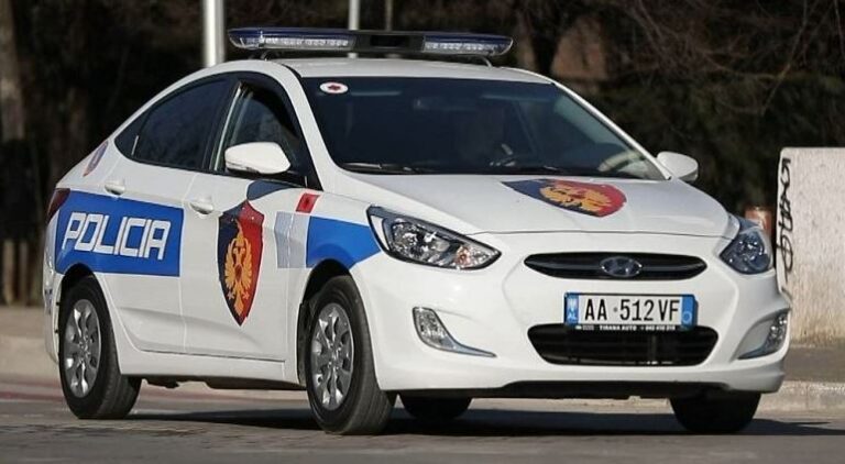 Sherr mes nxënësve të shkollës 9-vjeçare në Sarandë, 13-vjeçari godet me thikë 15-vjeçarin