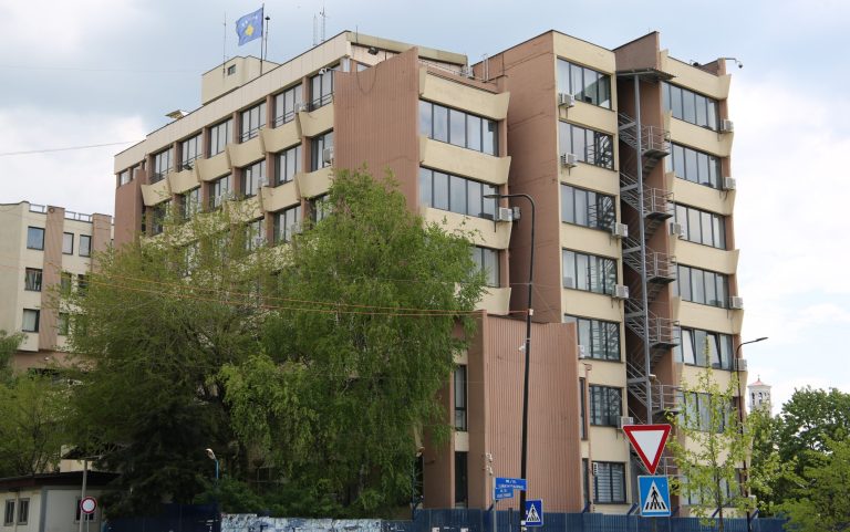 Aktakuzë ndaj një personi për krime lufte në Gjilan, mori pjesë në vrasjen e 13 shqiptarëve dhe plagosjen e 4 tjerëve