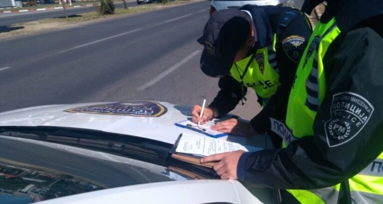 Dy shoferë kapen duke vozitur pa patentë në Ferizaj, u konfiskohen veturat