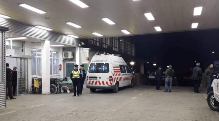 Një burrë dërgohet pa shenja jete në QKMF-në e Malishevës, mjeku konstaton vdekjen e tij