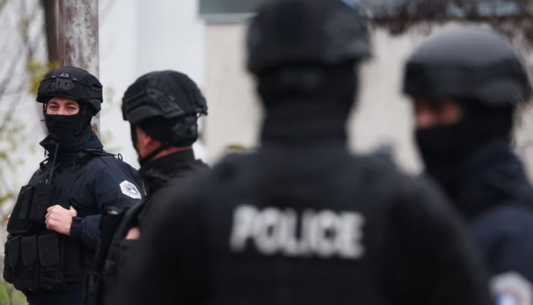 Keqpërdorim i detyrës zyrtare në lëshimin e lejeve për armë, katër të dyshuar arrestohen në Prishtinë