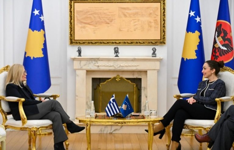 Osmani pret në takim ambasadoren greke, flasin për zhvillimet politike e bashkëpunimin