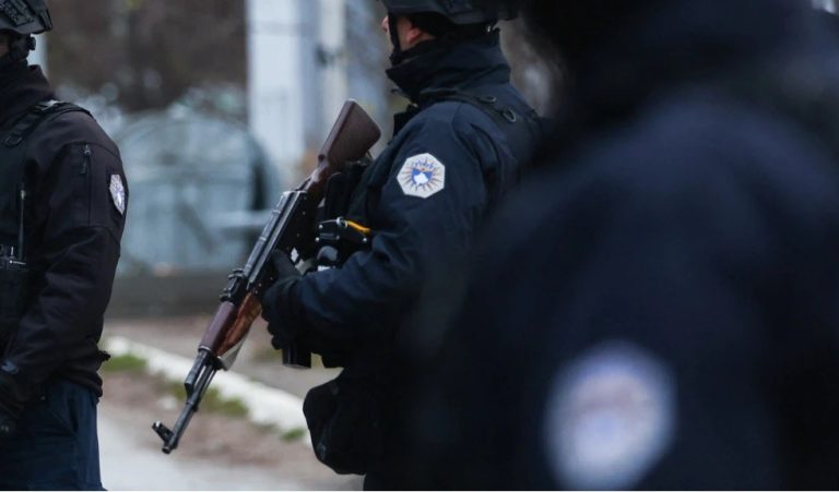 Policia konfiskon mbi 76 kg marihuanë, arrestohen tre persona
