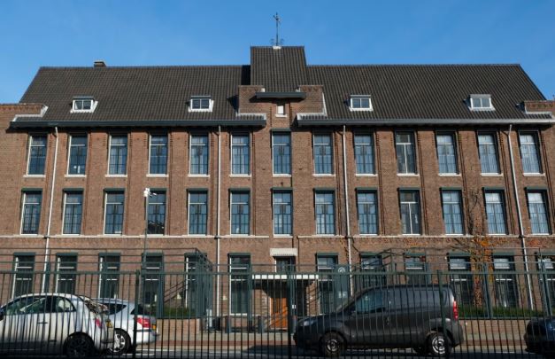Gjykata Speciale sqaron ligjëratën në shkollë: Pa përmbajtje politike apo ideologjike