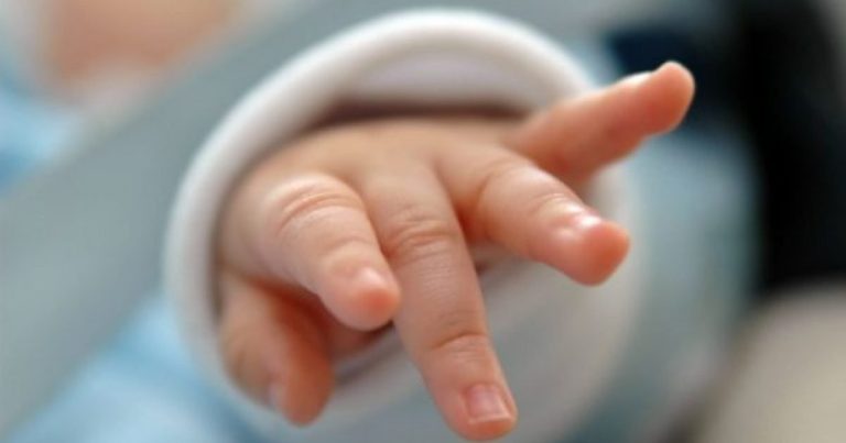 Lindja e parë e vitit 2026 – trenjakë, tre djem në QKUK