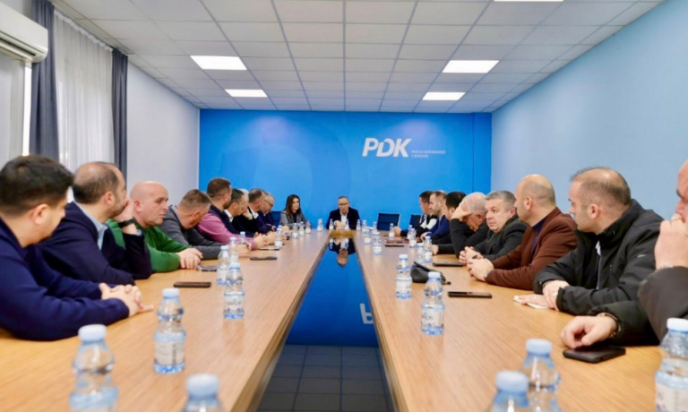 Hamza mbledh kryetarët e degëve: PDK-ja po hyn në një fazë të re riorganizimi