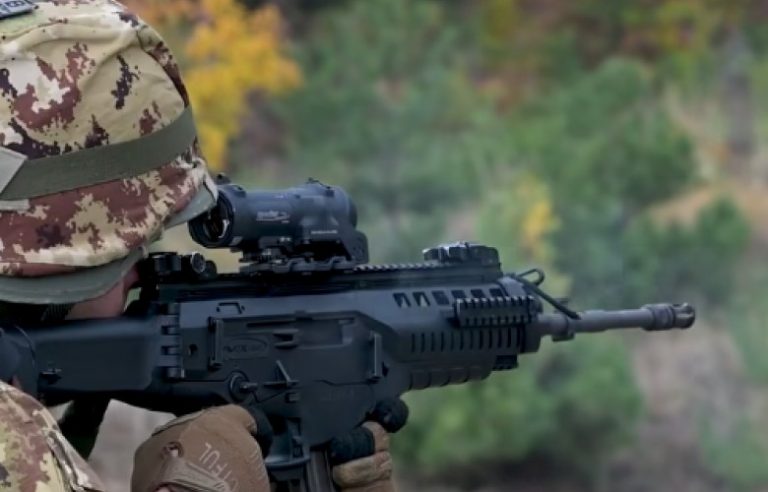 KFOR zhvillon stërvitje në poligonin pranë Kampit Villaggio Italia