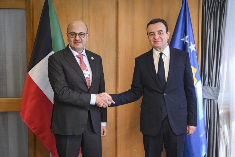 Kurti në Davos takon ministrin kuvajtian të Energjisë Elektrike: Diskutuam për një sërë mundësish investimi