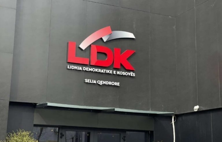 Mblidhet LDK-ja, s’deklarohen nëse do të japë dorëheqje Abdixhiku