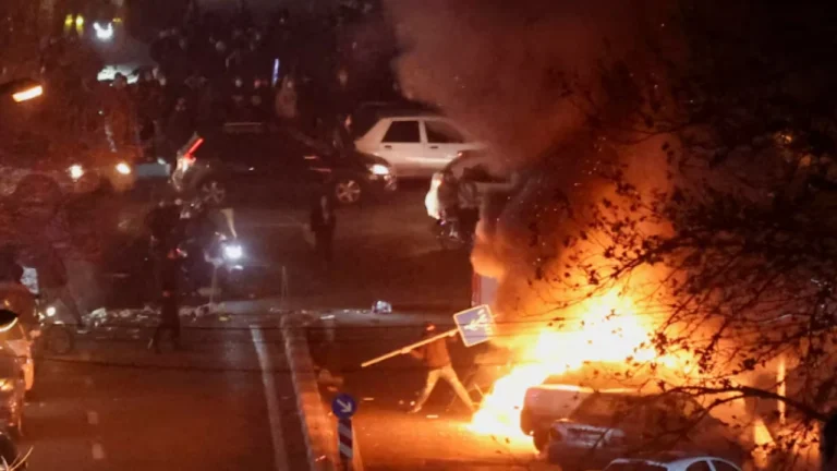 Irani pranon për herë të parë bilancin e rëndë të protestave, rreth 2 mijë të vrarë në dy javë trazira