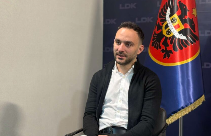 Faton Peci paralajmëroi kallëzim penal ndaj tij, Paris Guri: Mezi e pres përballjen me ty në gjykatë