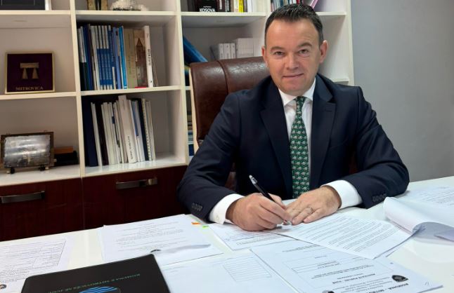 Peci merr vendim për rrënimin dhe lirimin e hapësirë publike te Stacioni i Autobusëve