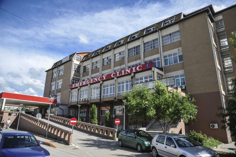 SHSKUK: Vetëm gjatë fundjavës janë trajtuar rreth 900 raste në QKUK
