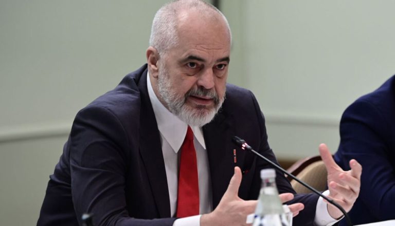 Rama reagon ndaj mediave greke: Kush shkruan me pathos nacionalist s’më duket pasardhës i Platonit
